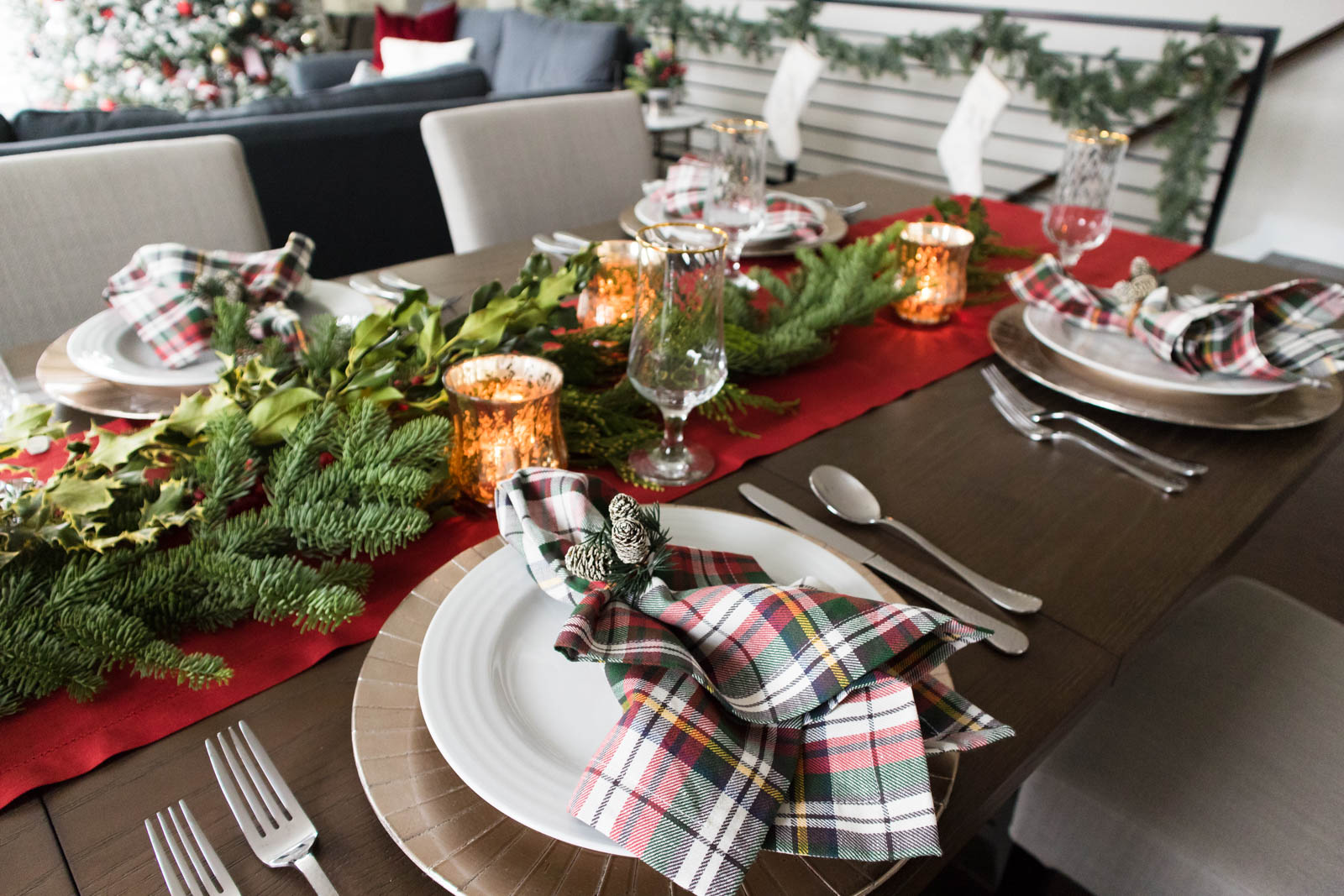 christmas tablescape, holiday tablescape