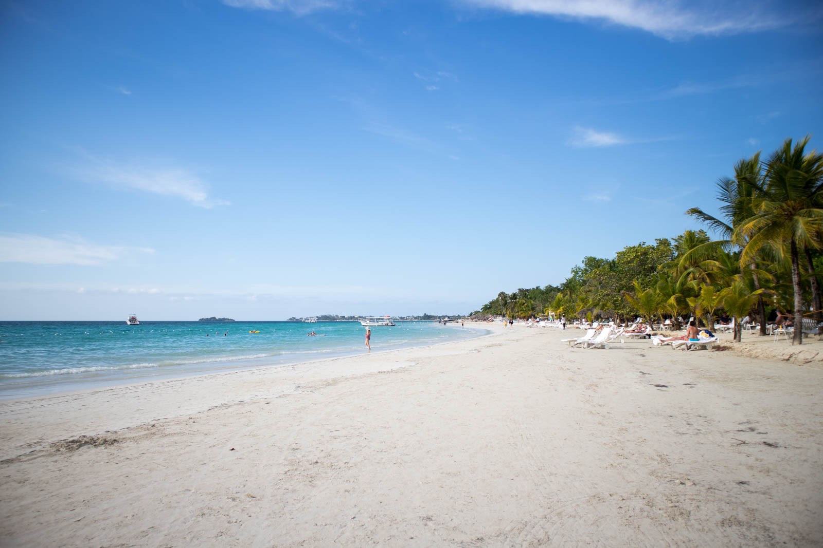couples swept away, negril seven mile beach