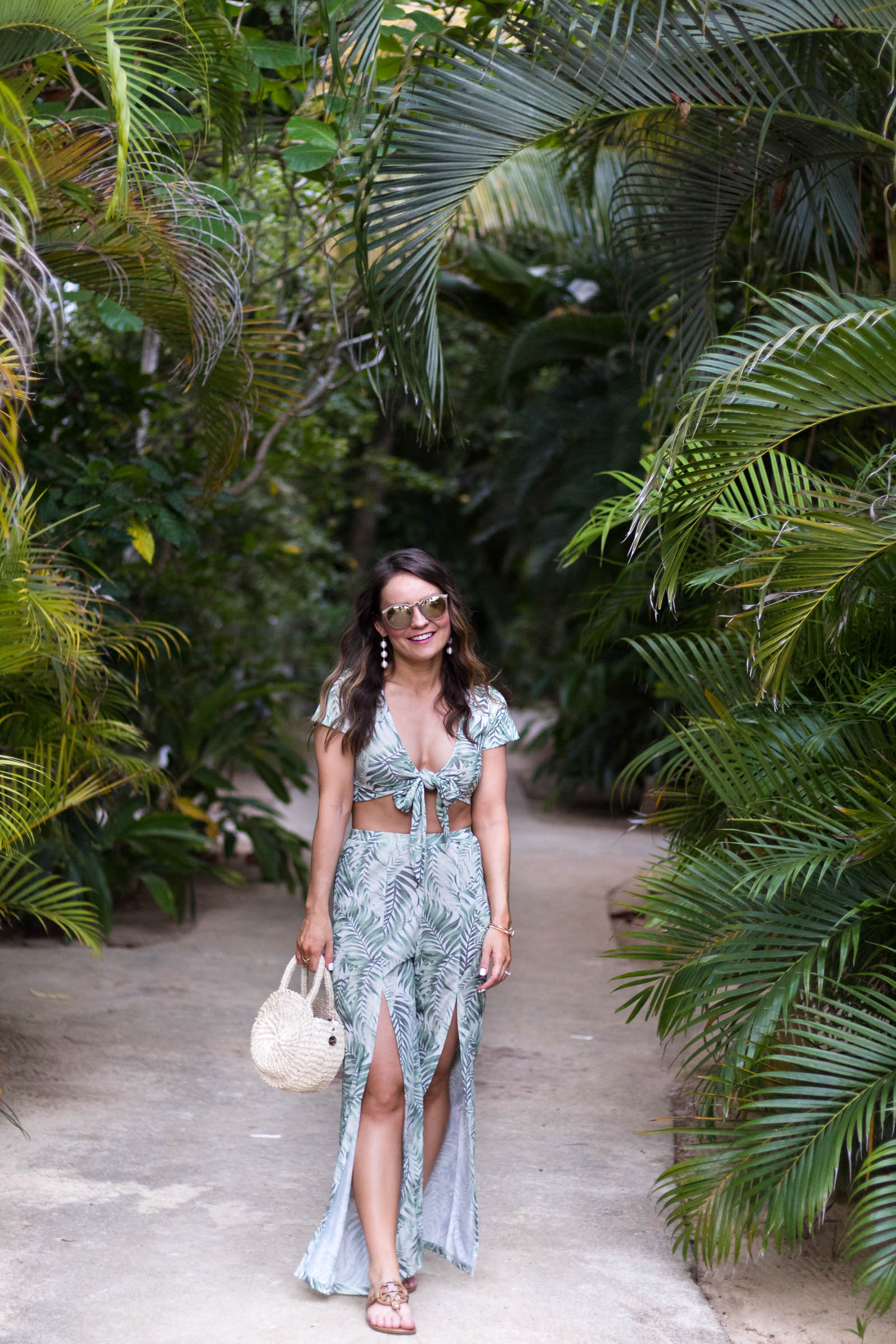 palm print outfit, vacation outfit