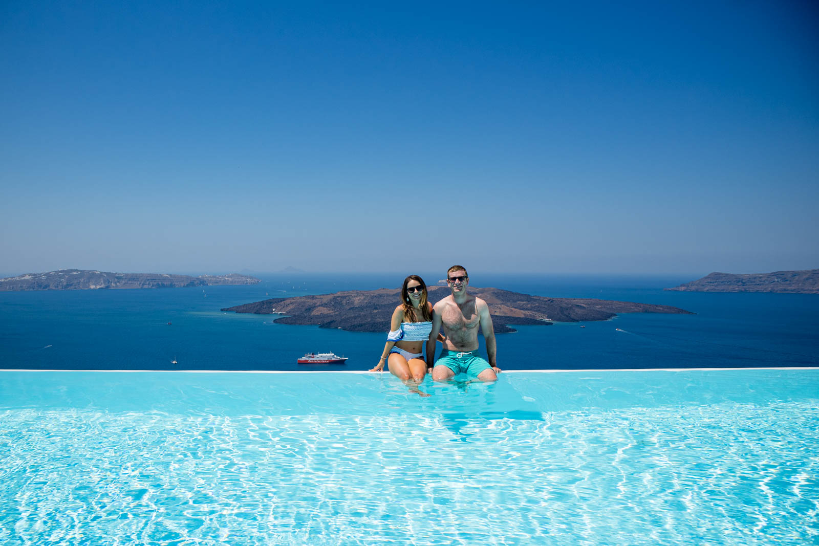 cosmopolitan suites Santorini , santorini infinity pool