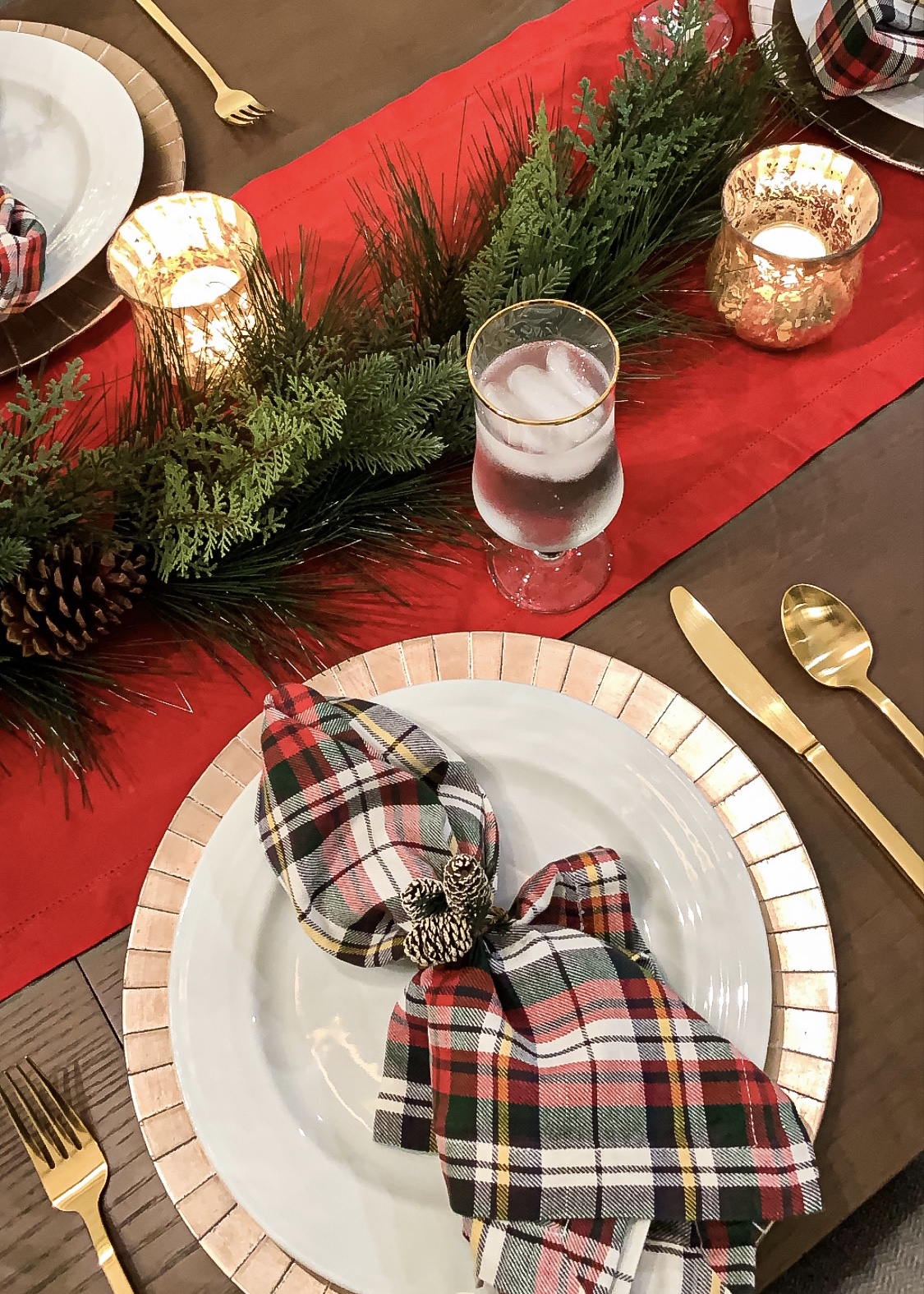 holiday place setting