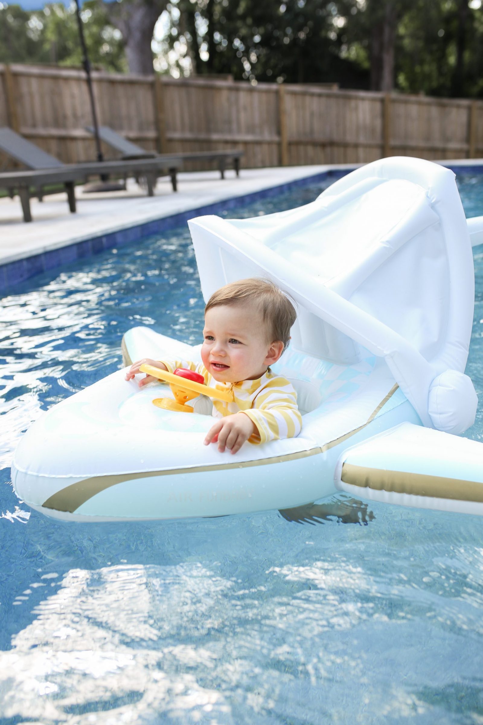 funbaby private jet float