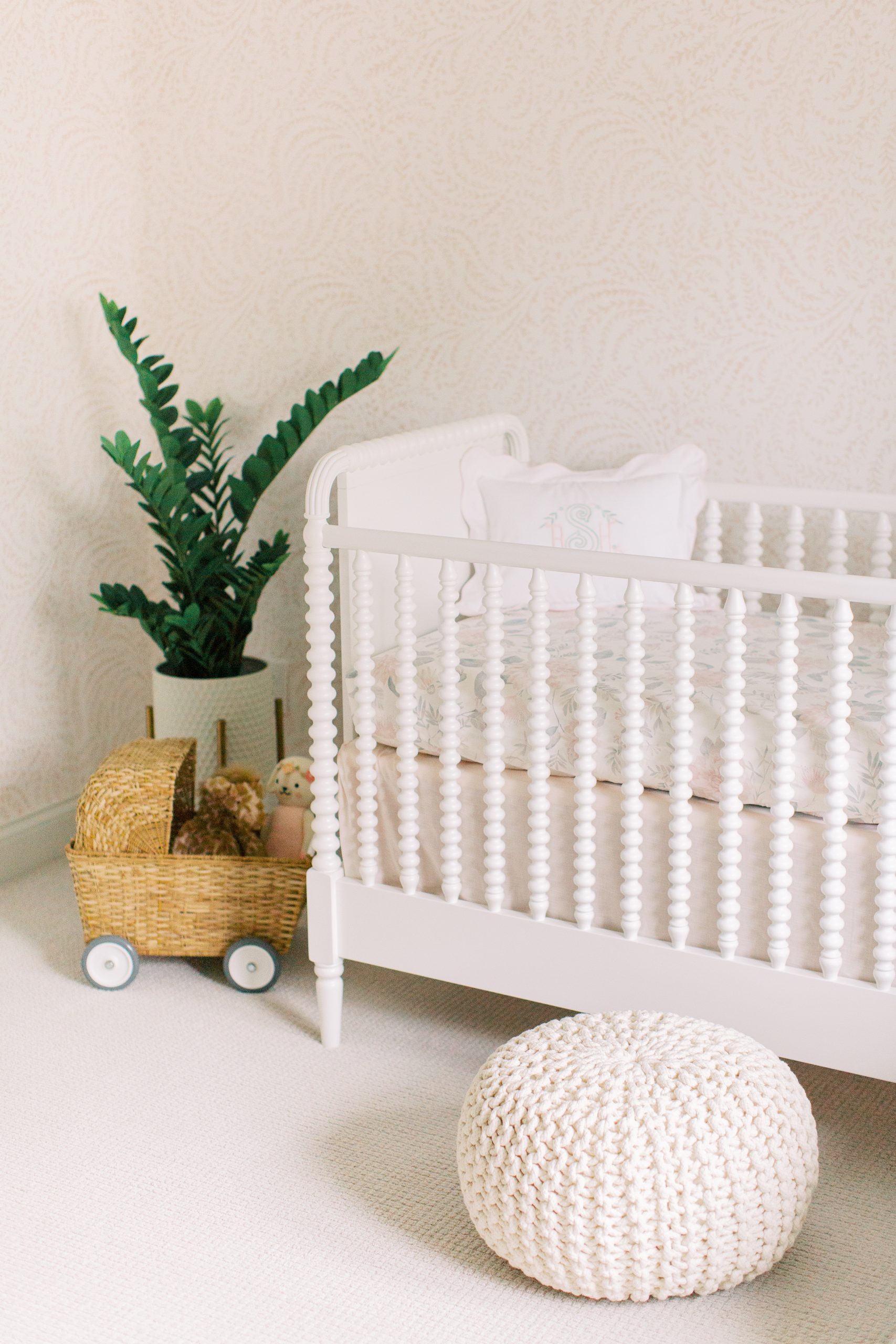 crate & kids Jenny Lind crib, white spindle crib